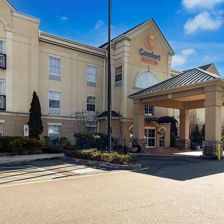 Comfort Suites Near University North Brunswick Εξωτερικό φωτογραφία
