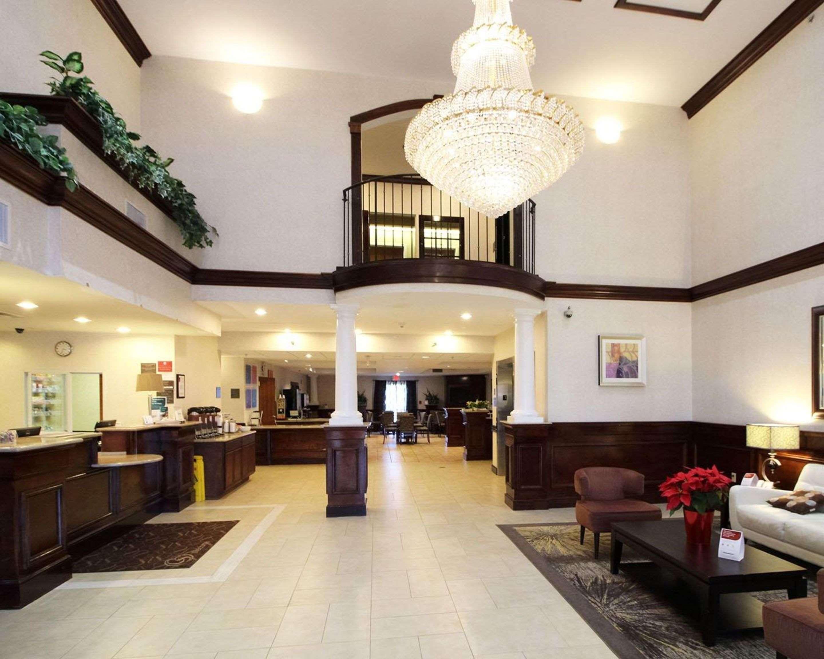 Comfort Suites Near University North Brunswick Εξωτερικό φωτογραφία