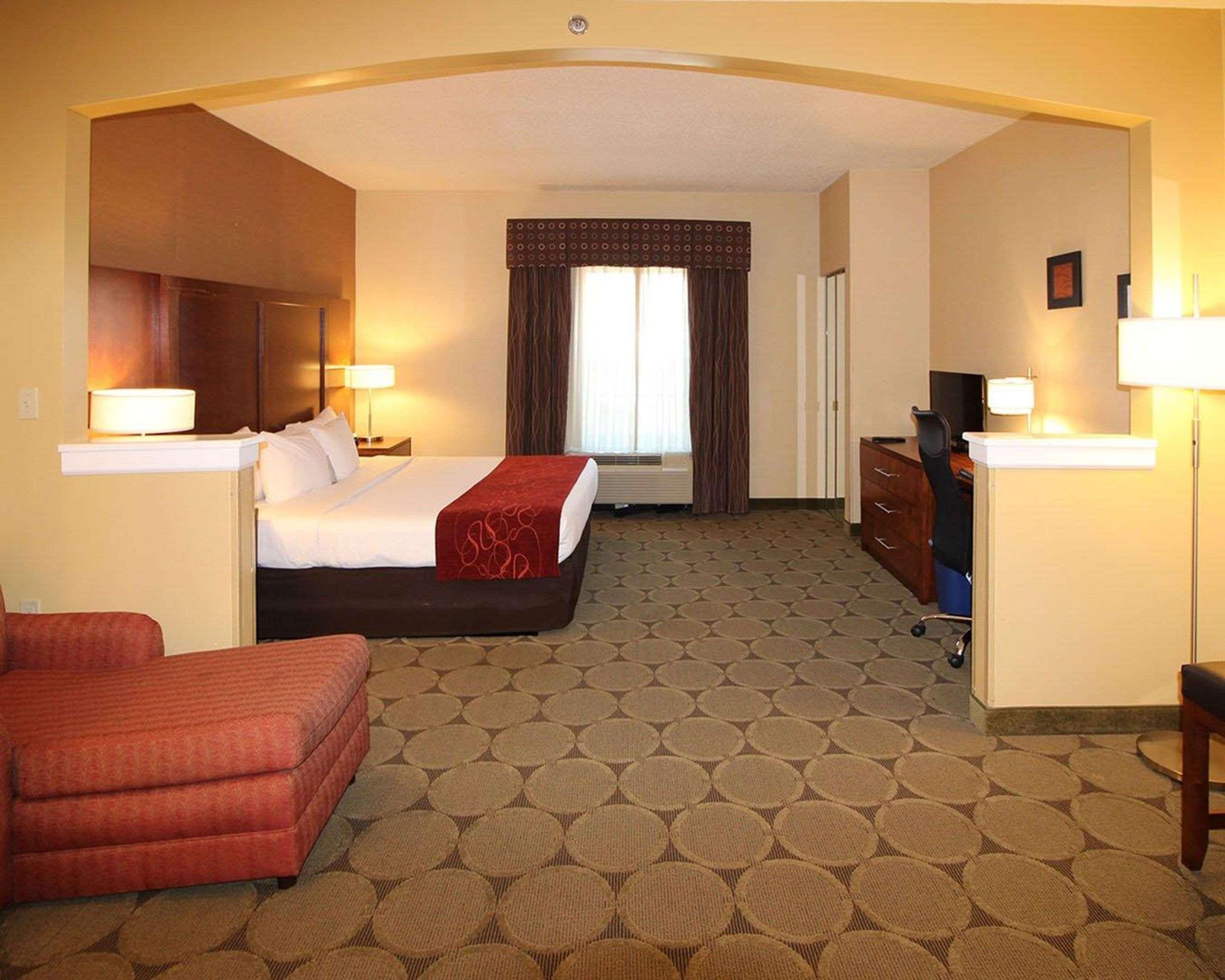 Comfort Suites Near University North Brunswick Εξωτερικό φωτογραφία