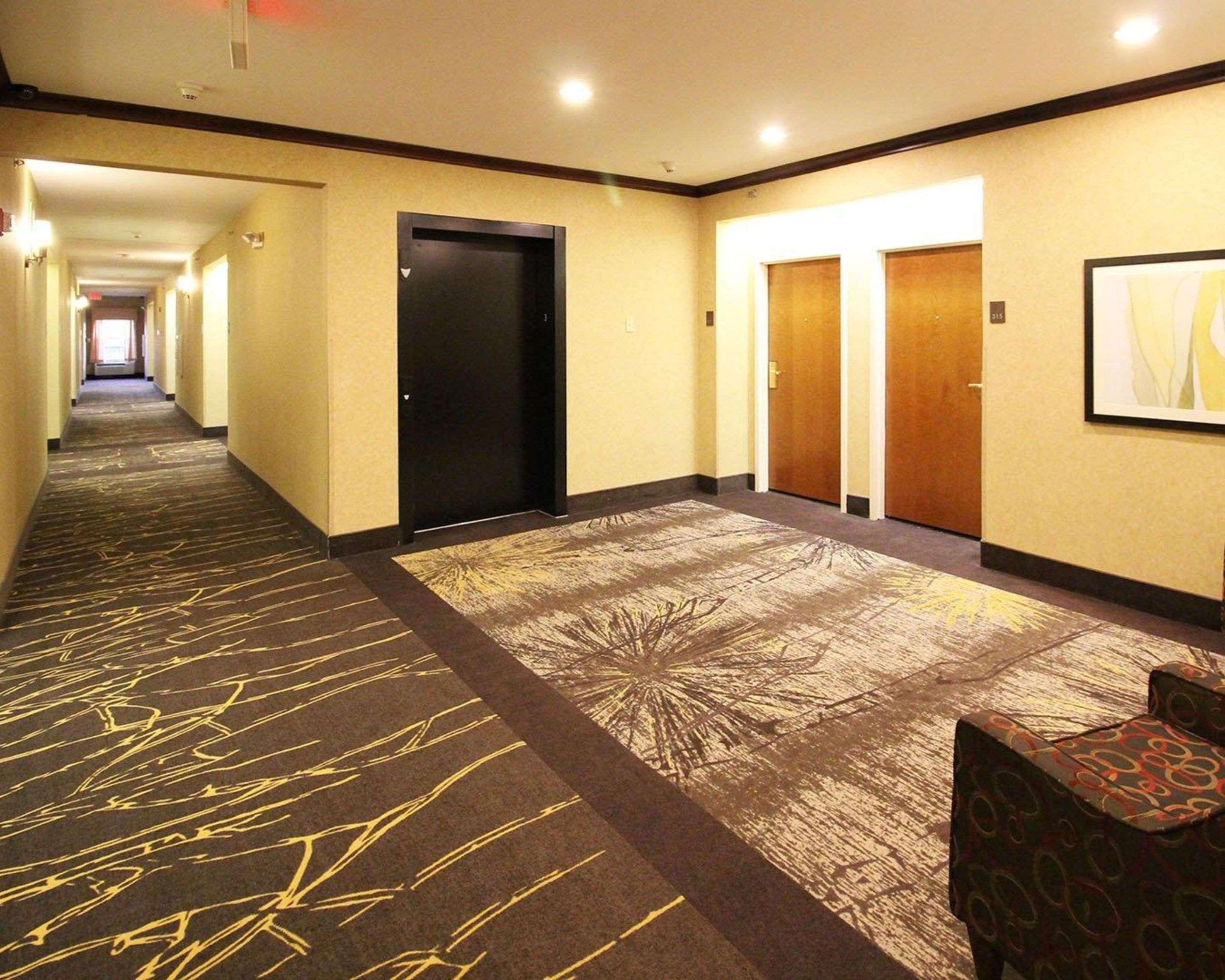 Comfort Suites Near University North Brunswick Εξωτερικό φωτογραφία
