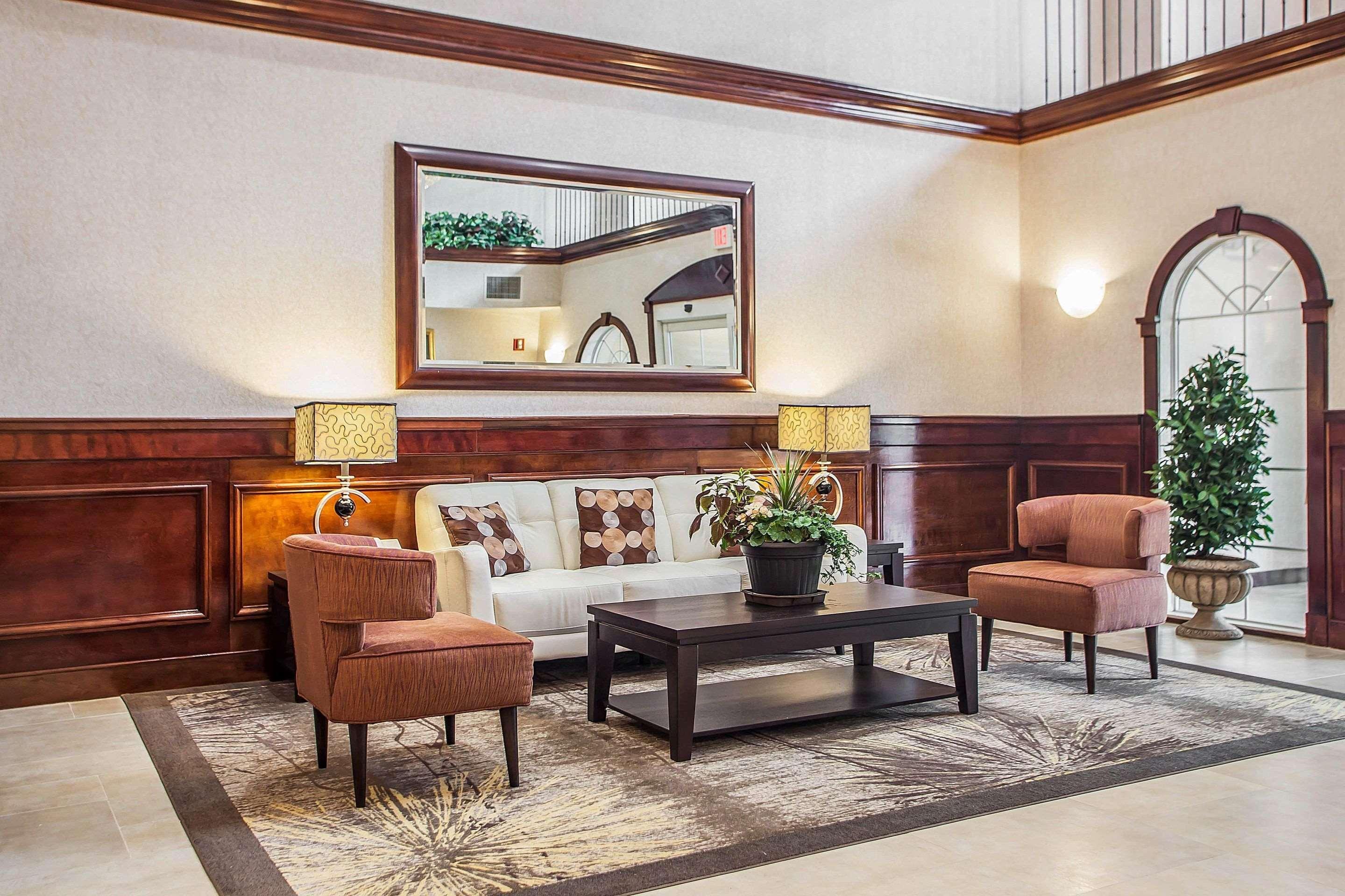 Comfort Suites Near University North Brunswick Εξωτερικό φωτογραφία