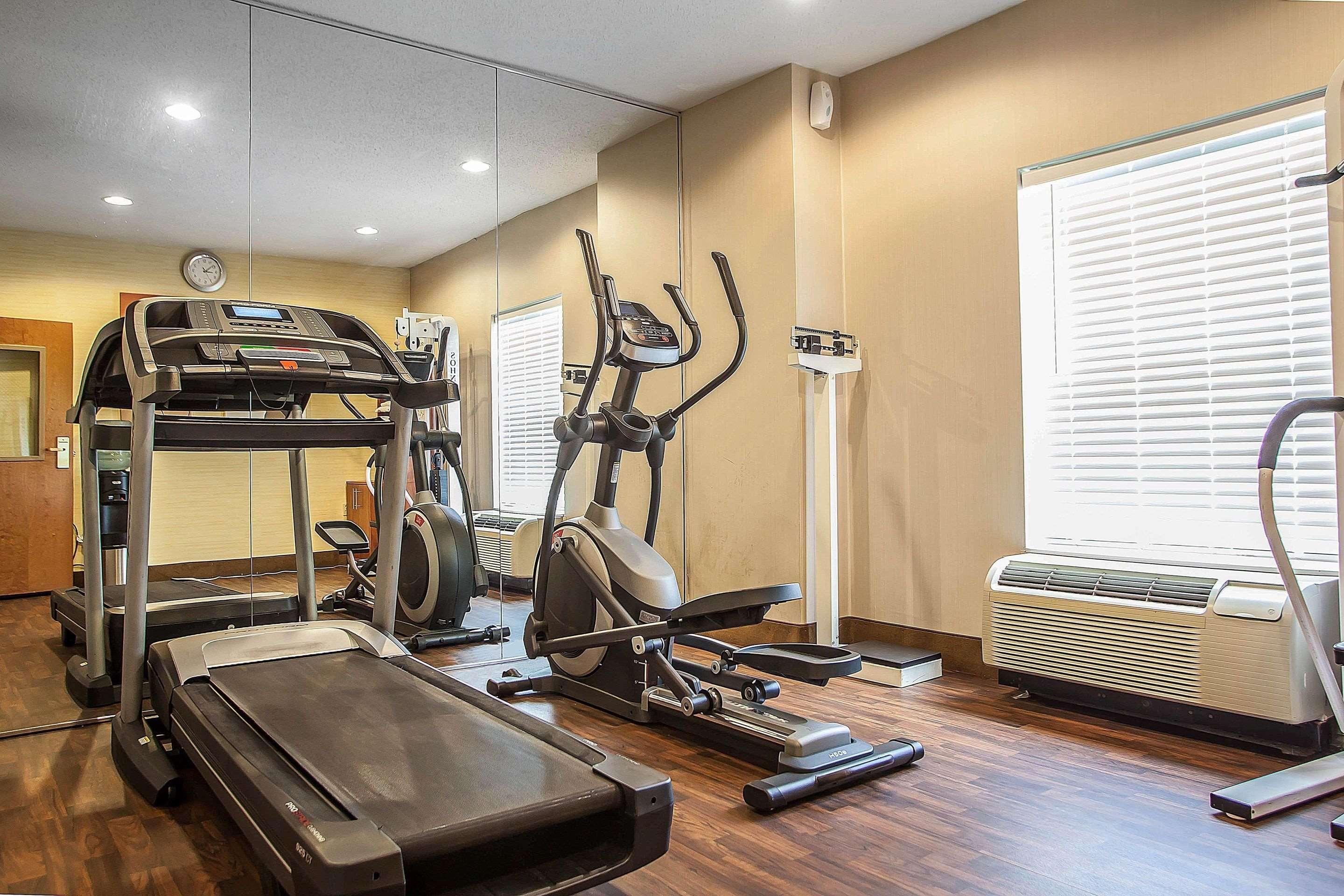 Comfort Suites Near University North Brunswick Εξωτερικό φωτογραφία