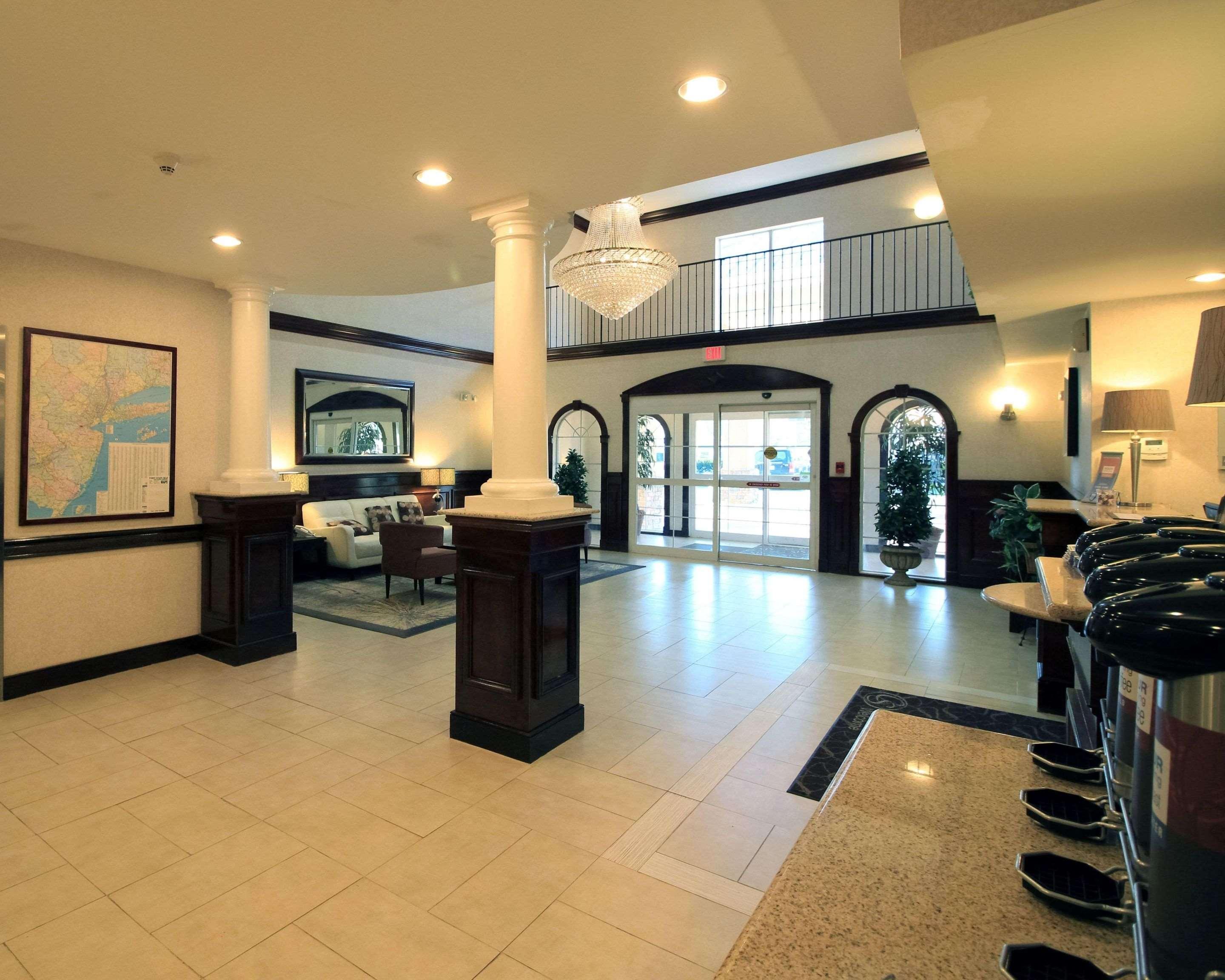 Comfort Suites Near University North Brunswick Εξωτερικό φωτογραφία