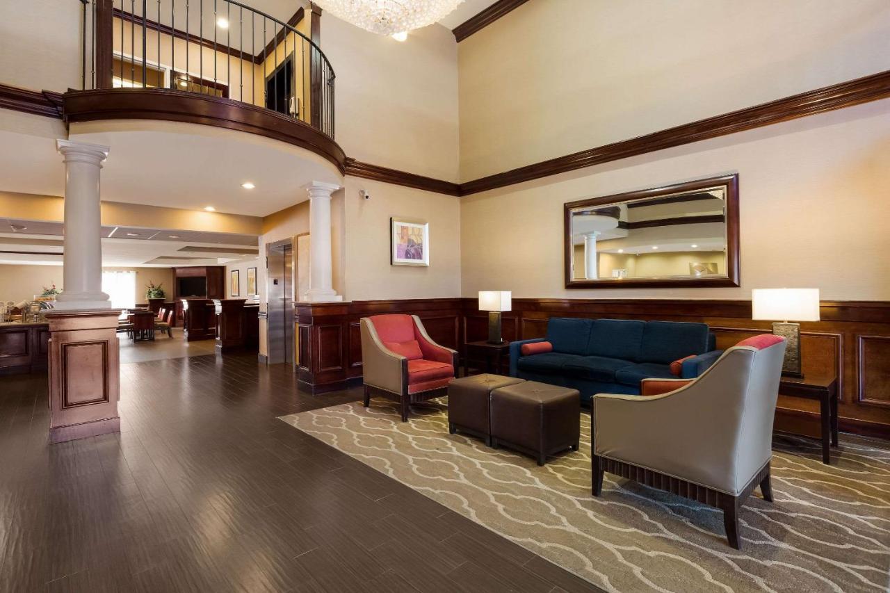 Comfort Suites Near University North Brunswick Εξωτερικό φωτογραφία