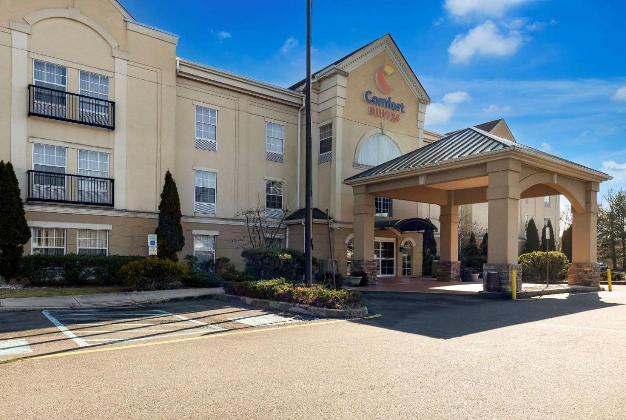 Comfort Suites Near University North Brunswick Εξωτερικό φωτογραφία