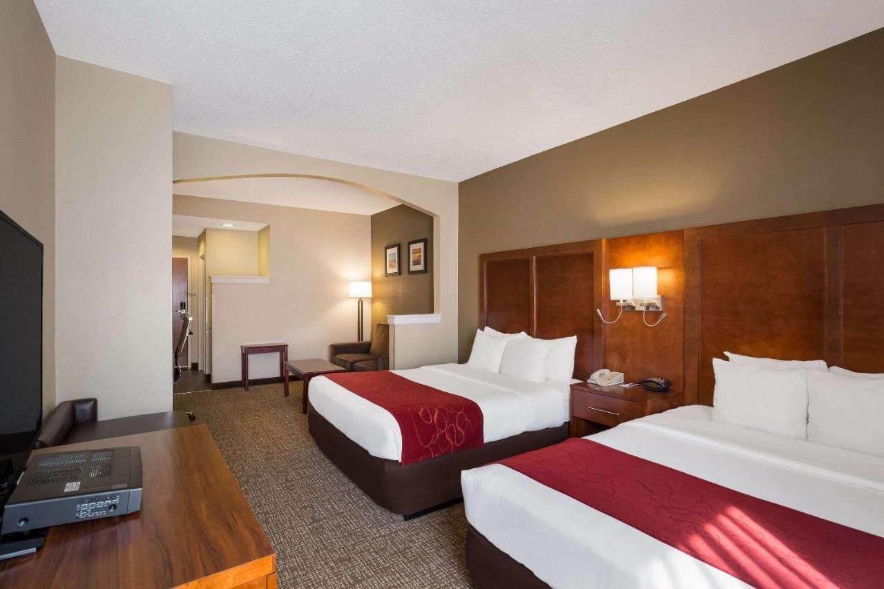 Comfort Suites Near University North Brunswick Εξωτερικό φωτογραφία