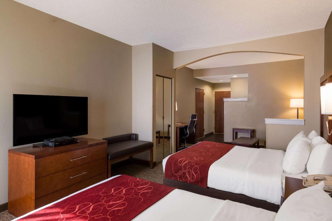 Comfort Suites Near University North Brunswick Εξωτερικό φωτογραφία